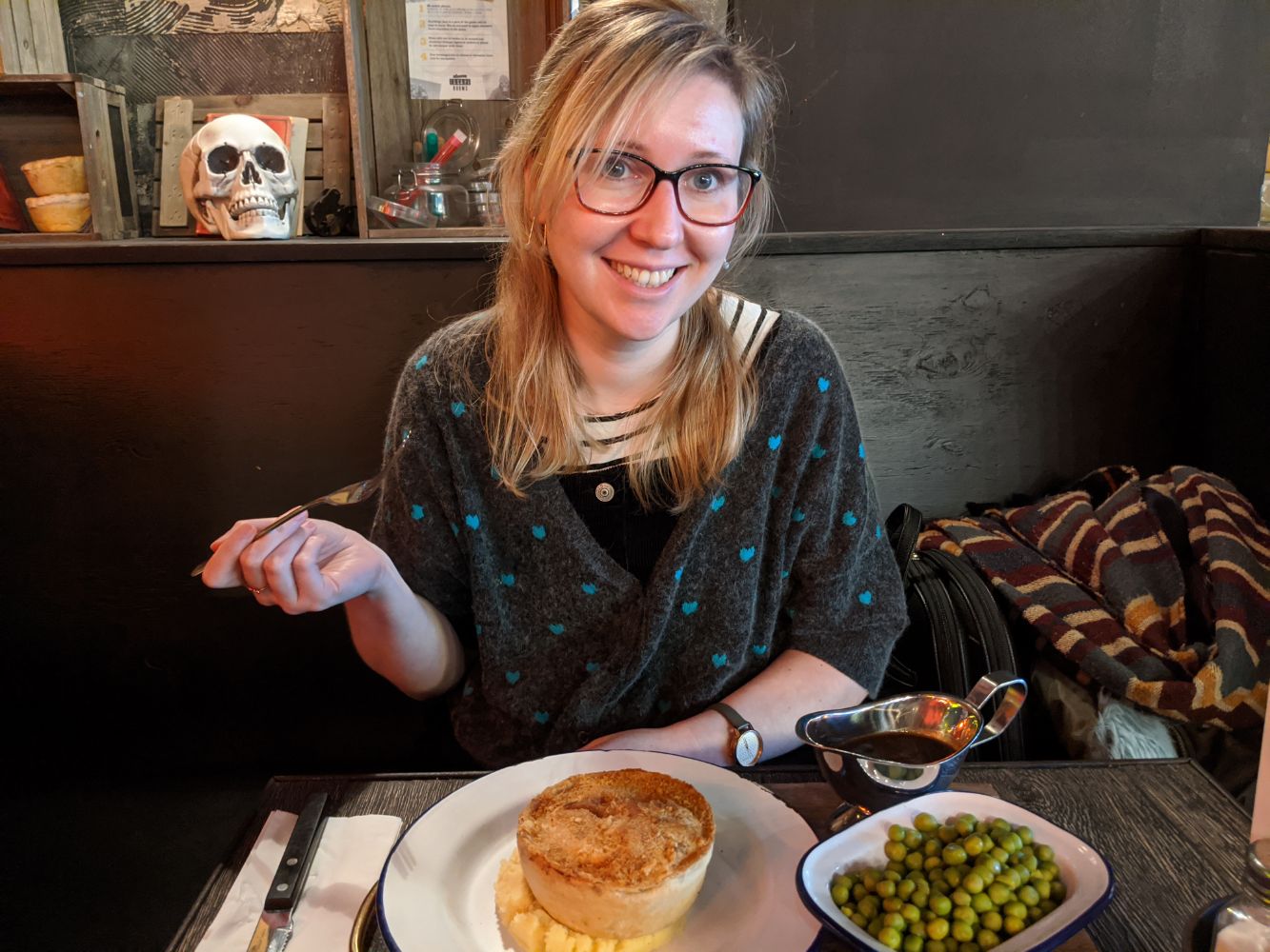 Anna with her pie